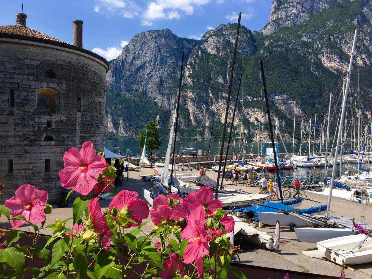 Le Peonie Apartment Riva del Garda Exterior photo